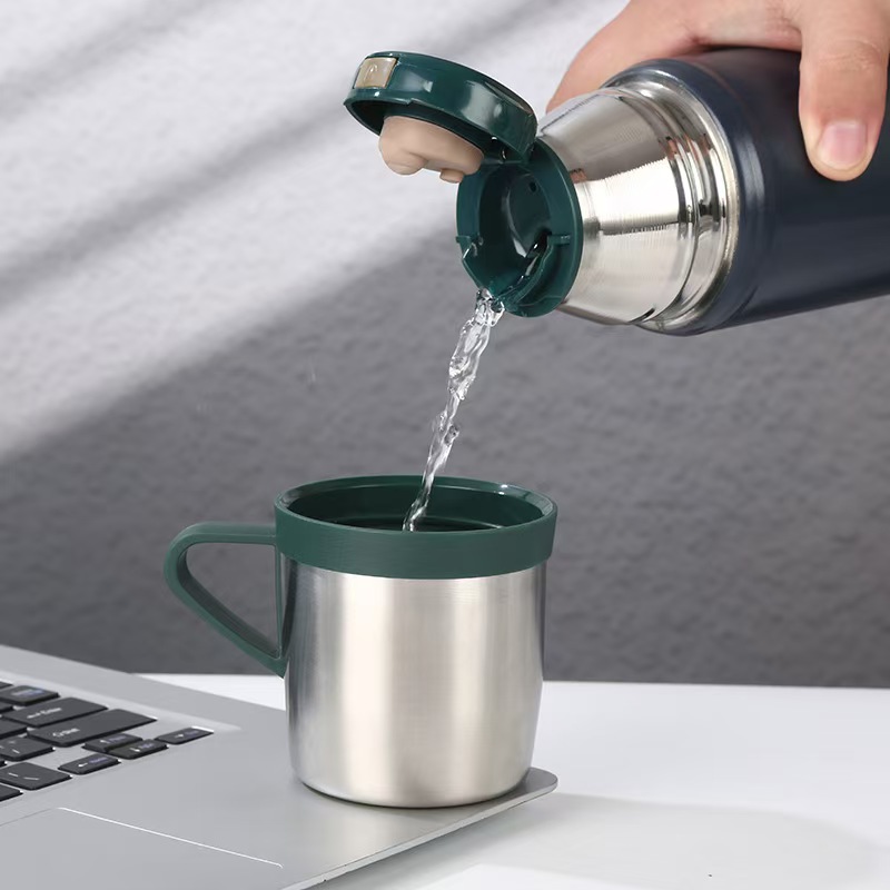 Alternative view of Φορητό παγούρι-θερμός - 650ml - 413357 - Green