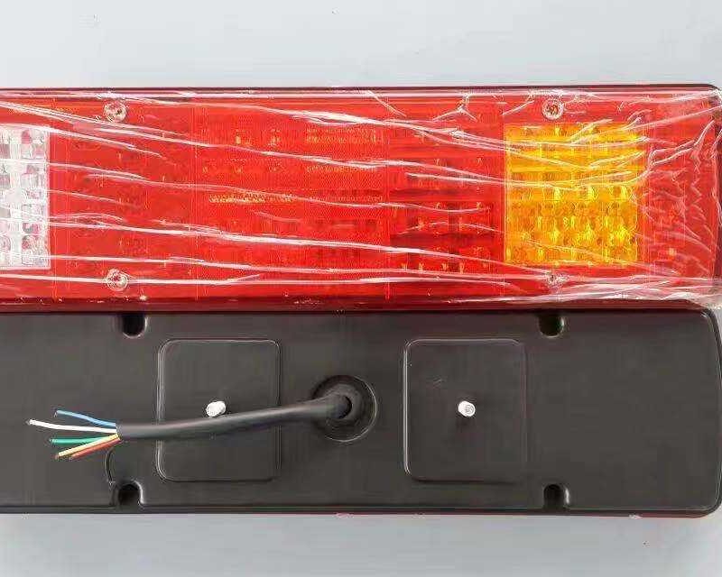 Alternative view of Φανάρι οπισθοπορείας φορτηγού LED - 12V - 81 LED - 170327_12